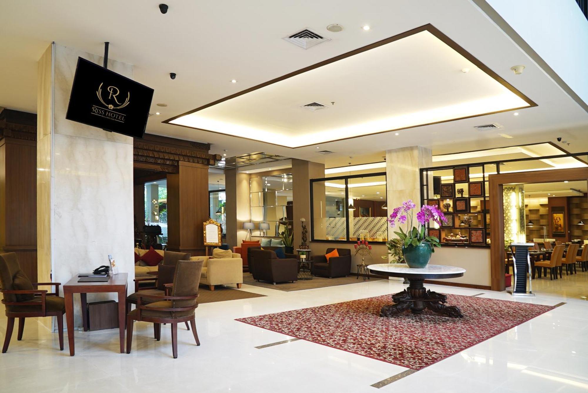 Riss Hotel Malioboro Yogyakarta Exterior photo